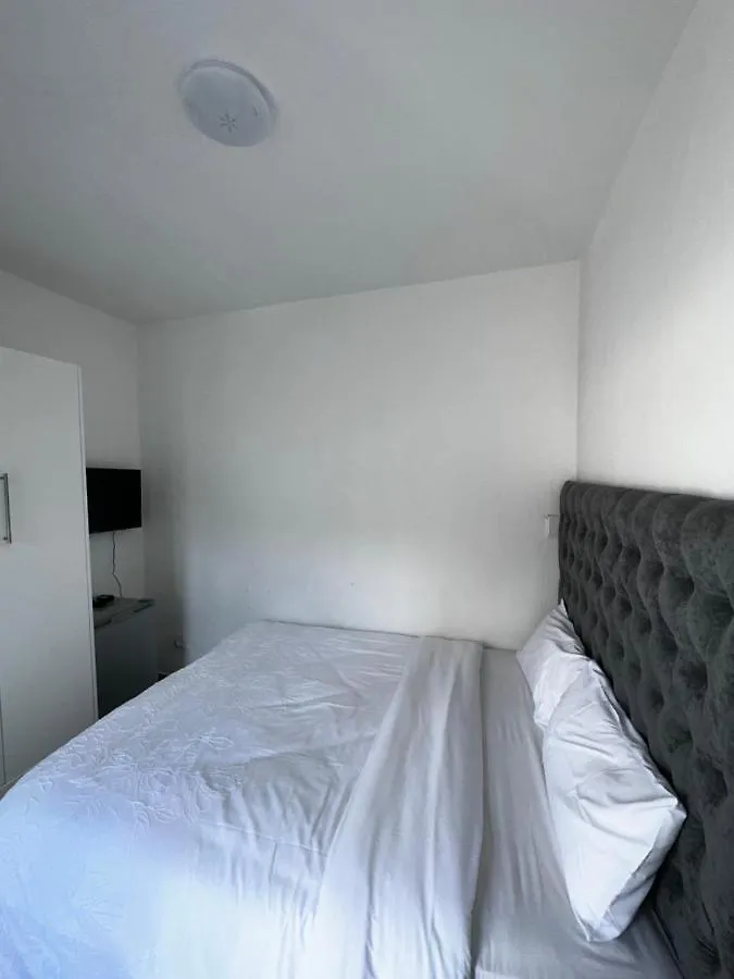 Beatrice Guesthouse Cape Town Homestay